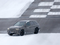 BMWの新型エレクトリックSUV「iNext」市販型は「i5」で決定? 発表時期は未定 画像