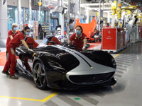 フェラーリとアストンマーティン、生産を再開…新型コロナによる工場閉鎖を解除 画像