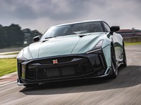 日産 GT-R 50 by Italdesign、市販モデルを発表…720馬力に強化 画像