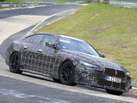 BMW 4シリーズ 新型、5ドア「グランクーペ」設定が確実に…「M4」は出るか 画像