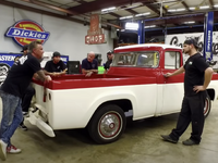 気に入らなければ買わない!59年式フォードF100をイカしたビアトラックにしろ!?Part1 MotorTrend 画像