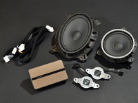 トヨタ車にカプラーオンで装着できるオーディオプロセッサー＆スピーカー登場 画像