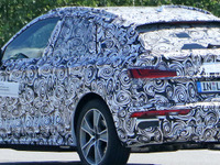 アウディ Q5 にクーペSUVの「スポーツバック」登場へ…GLCクーペやX4に対抗 画像