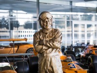 マクラーレン、創始者の没後50年記念式典を開催…ブルース・マクラーレンに敬意 画像