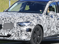 メルセデスベンツ GLC 次期型プロトを鮮明に撮影!7人乗り&新開発PHEV投入か 画像