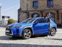 レクサス初のEV『UX300e』、静粛性を向上させる最新技術を導入…欧州で2020年内に発売 画像