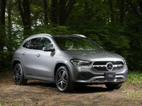 【メルセデスベンツ GLA 新型】コンパクトな都市型SUV、初のフルモデルチェンジ…価格は502万円 画像