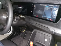 巨大な湾曲スクリーンを激写!BMW 2シリーズ アクティブツアラー 新型 画像