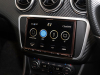 ［プロセッサーで“聴こえ方”を変える］ナビ交換 画像