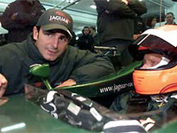 ニキ・ラウダが現代F1マシンを体験……現役復帰の見通し 画像