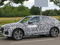アウディの新型クーペSUV「Q5スポーツバック」最新プロトをスクープ…グリルやライトに専用デザイン 画像