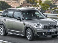 MINI世界販売、クロスオーバー PHEV が4.1%増と堅調 2020年上半期 画像