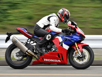 【ホンダ CBR1000RR-R 試乗】すべてが上質さに満ちあふれている、超弩級の3連“R”…青木タカオ 画像