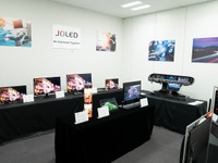 豊田通商とJOLED、有機ELディスプレイのデモルーム開設 車載用なども紹介 画像