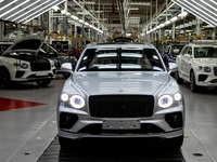 ベントレー ベンテイガ 改良新型、生産開始…納車も欧州で開始へ 画像