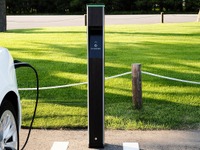 スタイリッシュなEV用充電スタンド「プラゴバー」発売…事前予約に対応 画像