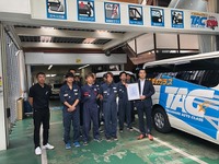 テュフ、高橋硝子に対し愛知県および三重県初の「ガラスリペアショップ認証」を発行 画像