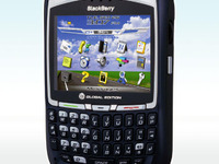 NTTドコモ、個人ユーザー向けBlackBerryの提供を開始 画像