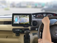 ホンダ N-BOX で全方位駐車アシスト表示、後付サテライトビューカメラ発売 画像