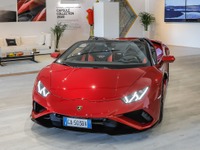 ランボルギーニ ウラカン・エボ 、 スパイダー に「RWD」…実車を発表 画像