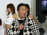 【鈴鹿8耐 08】山本寛斎が戦国風レースクイーンと登場！ 画像