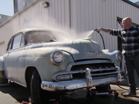 1952年式シボレークーペでナスカー用レースカーを作る!前編...MotorTrend 画像