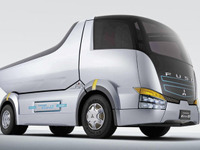 三菱ふそう、インドネシアモーターショーに出展 画像