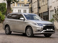 三菱 アウトランダー PHEV、ベストセラープラグインハイブリッド車に　英国 画像