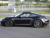 ポルシェ 911タルガ4 GTS 新型、発表間近のプロトタイプを激写 画像