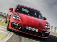 ポルシェ パナメーラ 改良新型、高性能な「GTS」設定…480馬力ツインターボ搭載 画像