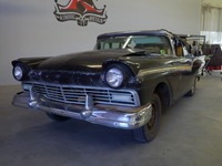 【MotorTrend】1957年式 フォード フェアレーン オンボロコンバーチブルが蘇る 前編…カスタム・マスター 画像