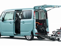 スズキ スペーシア 車いす移動車、デュアルカメラブレーキサポートを標準装備 画像