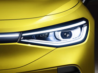 VWの新型EV、LEDヘッドライトが「まばたき」　まもなく『ID.4』発表予定 画像