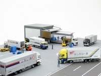 暮らしを支える物流現場を1/150スケールで再現、「GJ!はたらくのりもの百景」第1弾発売 画像