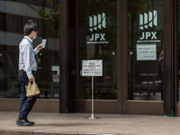 東証、システム障害で全株式終日売買停止の異常事態［新聞ウォッチ］ 画像