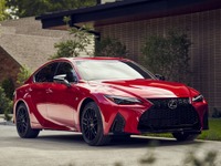レクサス IS 改良新型、軽量化を推進…10月中に米国発売へ 画像