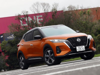 【日産 キックス 新型試乗】なんだこの飛ぶような滑るような走りは…岩貞るみこ 画像