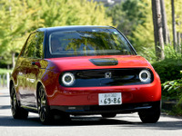 【ホンダe 新型試乗】“街なかベスト”に偽りなし!? こだわり感じる走りの質…島崎七生人 画像