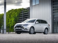 三菱 アウトランダー PHEV、ベストセラープラグインハイブリッドSUVに…2020年1-9月に英国で 画像
