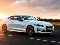 【BMW 4シリーズクーペ 新型】縦型キドニーグリルなどスタイル刷新、ハンズオフ機能も搭載 画像