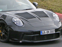 まさかの電動化!? ポルシェ 911 GT3 RS 次期型、プロトタイプから見えたもの 画像
