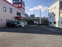 akippa、紳士服コナカと駐車場シェアリングサービス開始 新規来店促進も 画像