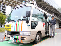 埼玉工大 自動運転バス、信号機側ITS無線情報で自動停止・発進---オンライン授業も 画像