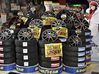 スタッドレス＋ホイール商戦が熱い！ 安いだけじゃなく安全＋カッコ良さも追求するのが今年のトレンドだ 画像