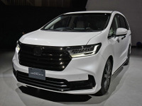 【ホンダ オデッセイ 改良新型】威圧感は控えめに、上質さを意識したデザイン 画像