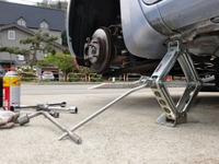 DIYタイヤ交換、ジャッキ倒れに要注意…スタッドレスのシーズン 画像