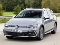 VW ゴルフ 新型のクロスオーバー、「オールトラック」…受注を欧州で開始 画像