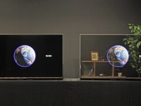 パナソニック、背景が透ける透明有機ELディスプレイを商品化…自動運転バスの実証実験でも好評 画像