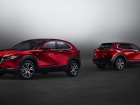 マツダ CX-30、エンジン特性と安全性を改良…WCOTYトップ3選出記念モデルも設定 画像