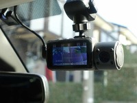 意外と簡単？ 3カメラのドラレコをDIYで取り付けてみた 画像